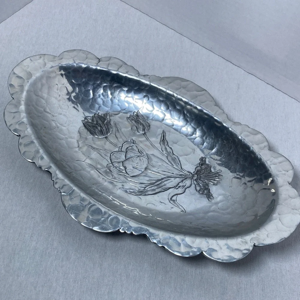 Vintage Rodney Kent Hammered Aluminum Tulip Tray 406 Hand Wrought Creations